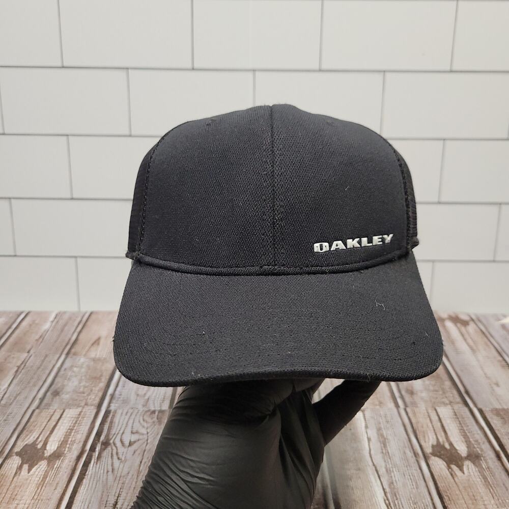 Oakley A-Flex Performance Mesh Stretch Fit Hat Black S/M Adult Cap